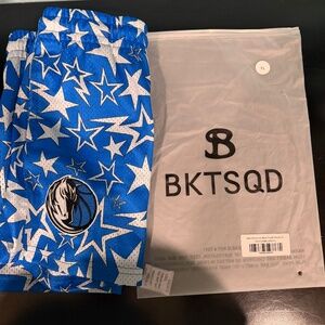 Bucketsquad Youth Large Shorts - Dallas Mavericks